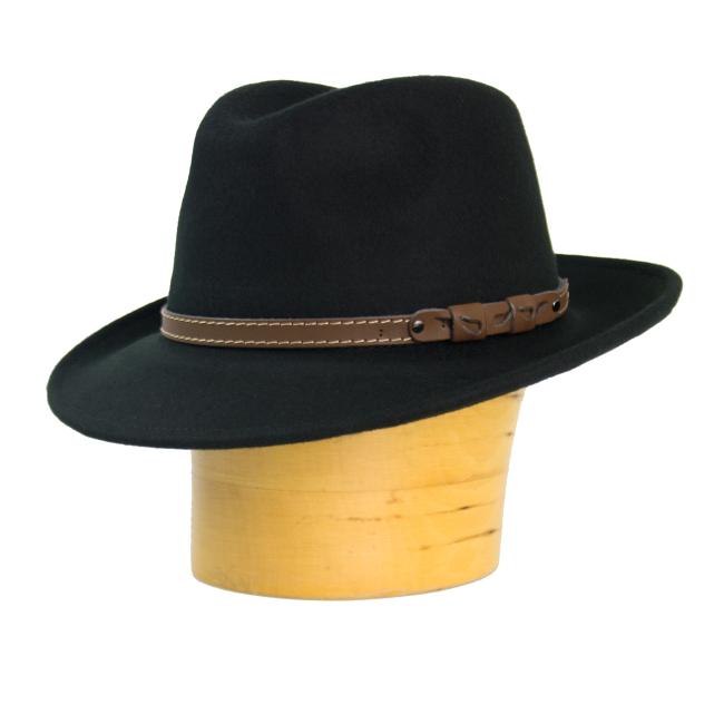 Vlněný klobouk zdobený koženým páskem - černý 59